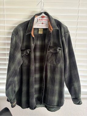 Field & Stream Green and Black Plaid Shirt Jacket